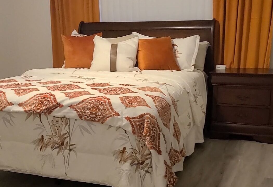 Photo of Bedroom in Bellflower