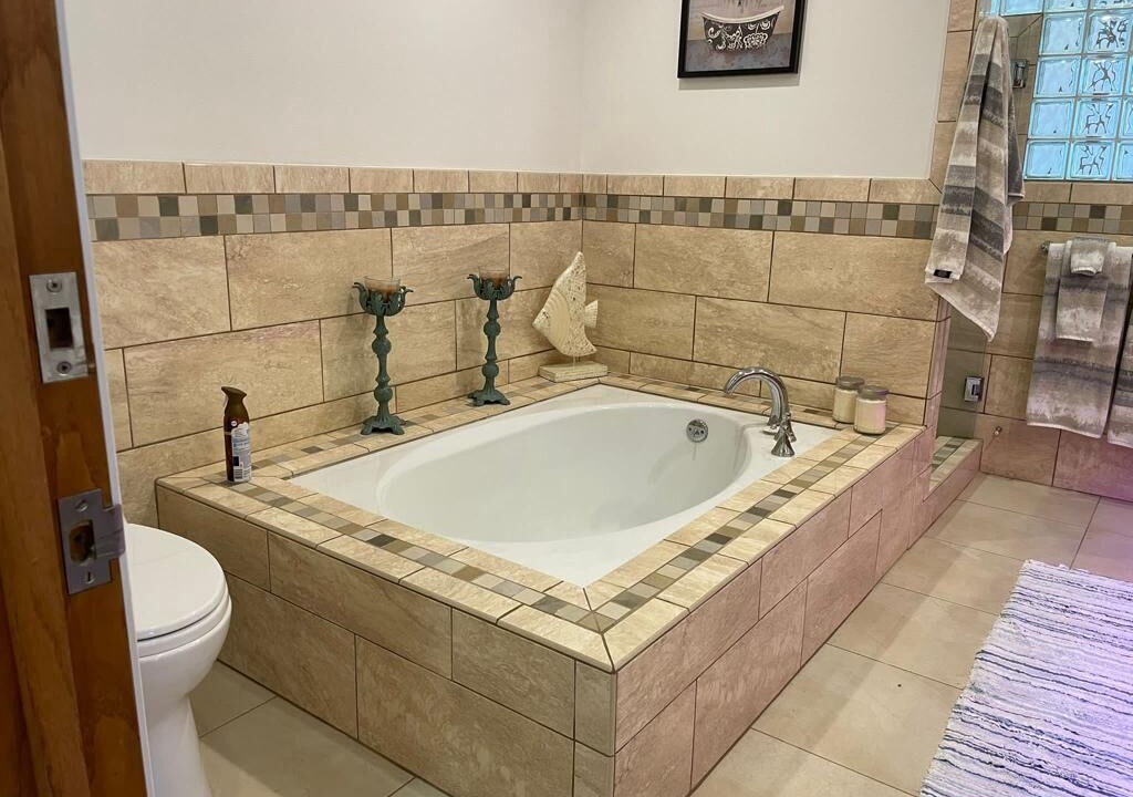 Photo of Bathroom in Peninsula