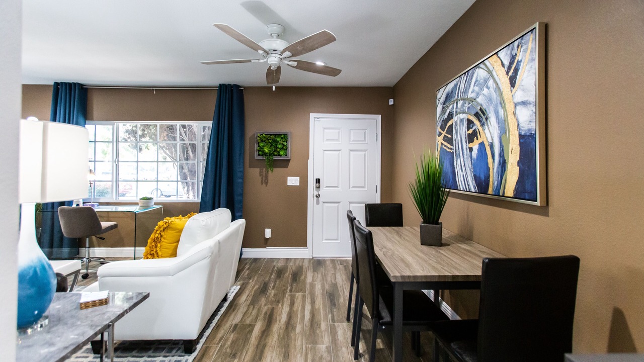 Photo of Livingroom in Eastside