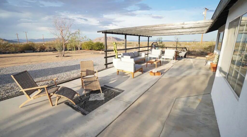 Photo of Patio Balcony in Landers