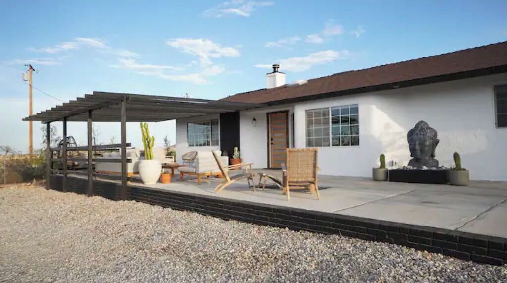 Photo of Patio Balcony in Landers