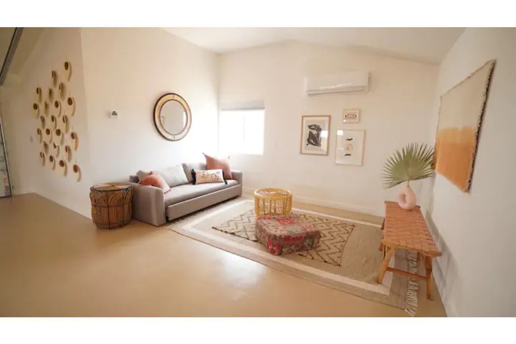 Photo of Livingroom in Landers