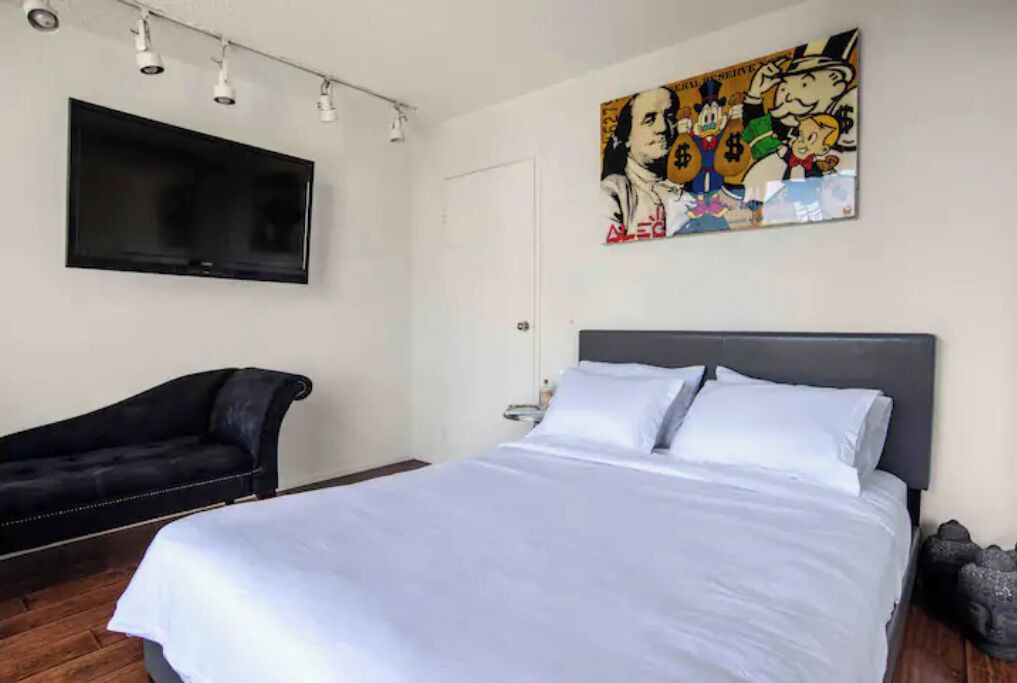 Photo of Bedroom in Beverly Grove