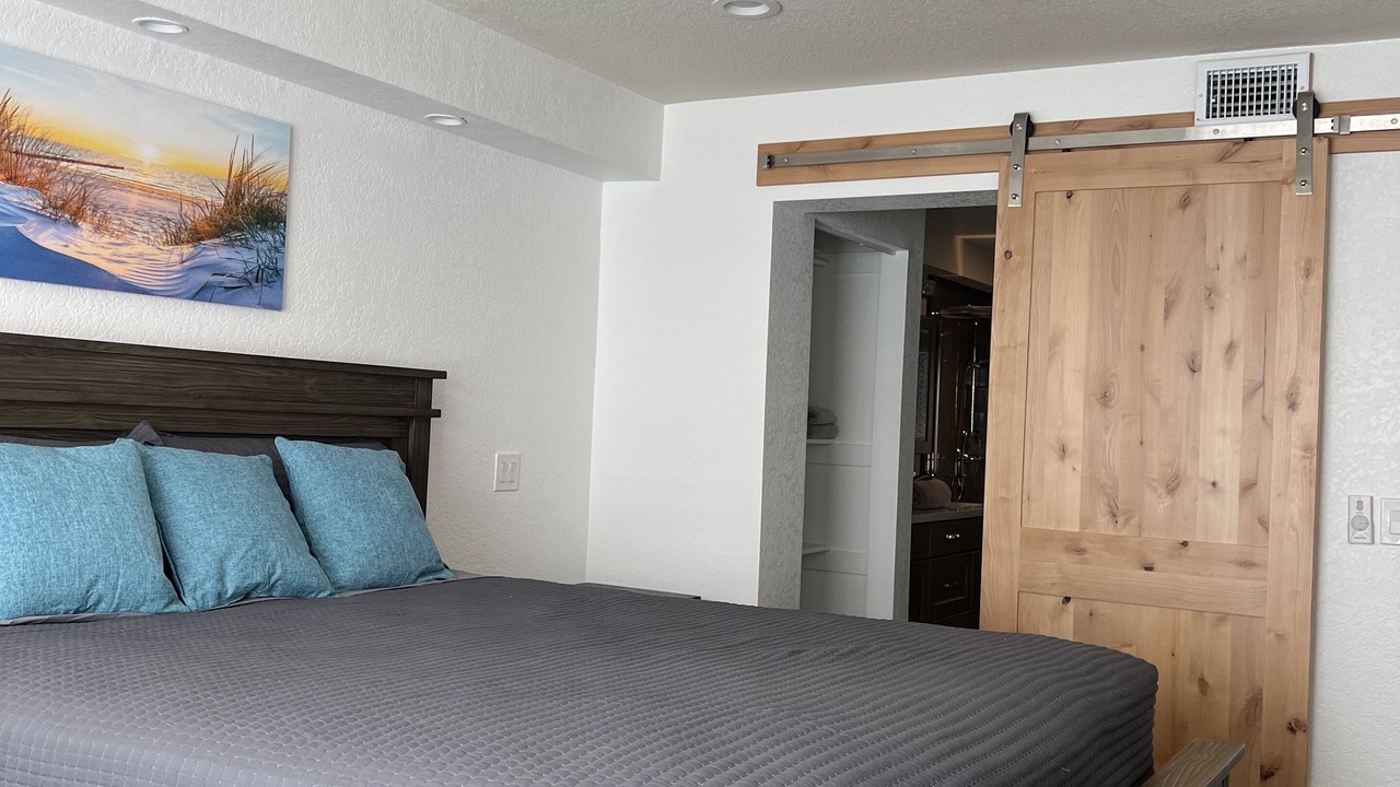 Photo of Bedroom in Hollywood Beach