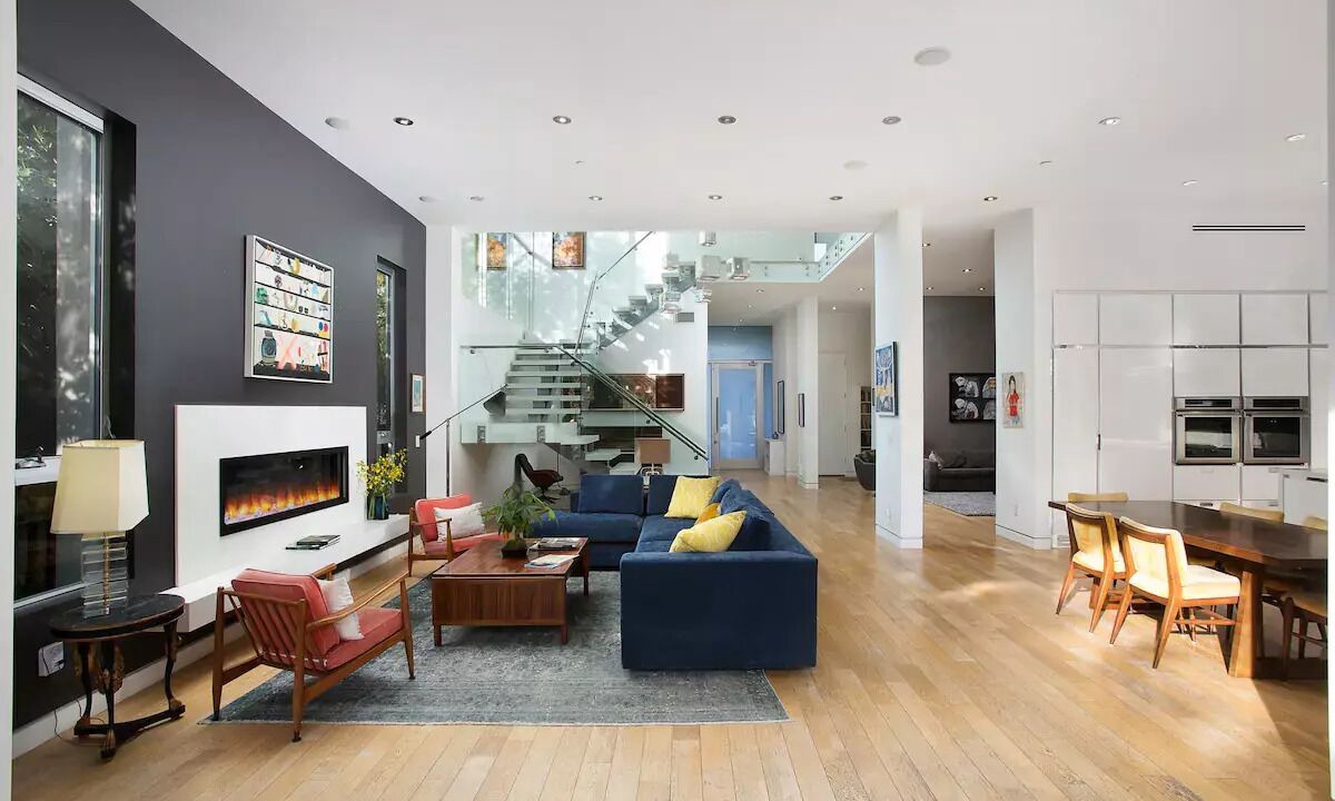 Photo of Livingroom in Beverly Grove
