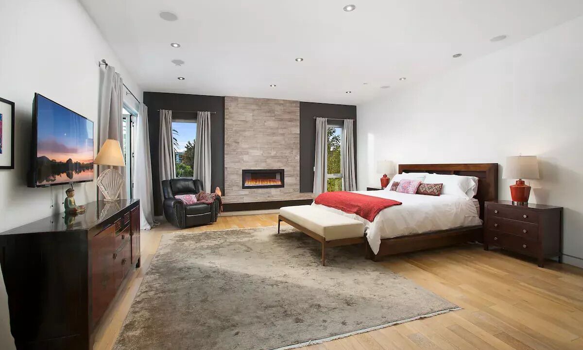 Photo of Bedroom in Beverly Grove