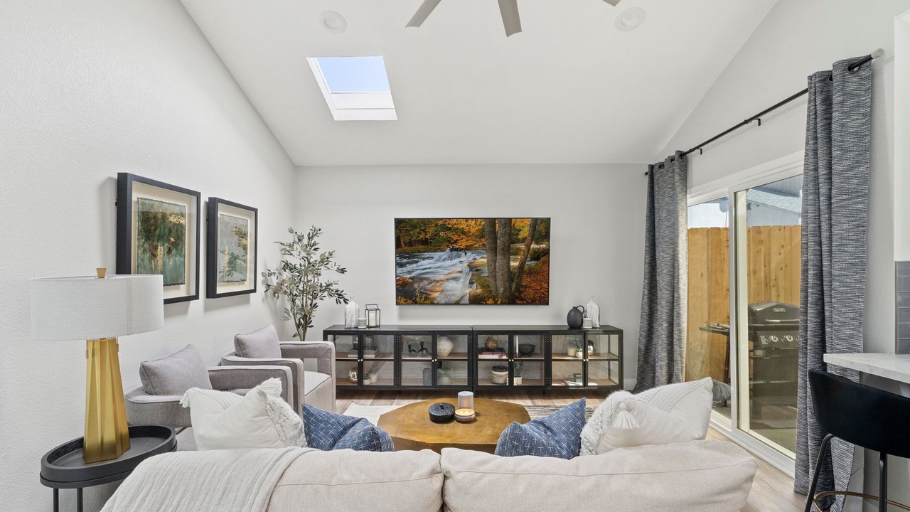 Photo of Livingroom in Santa Ana