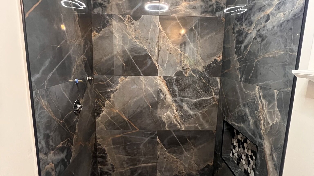 Photo of Bathroom in Harbor