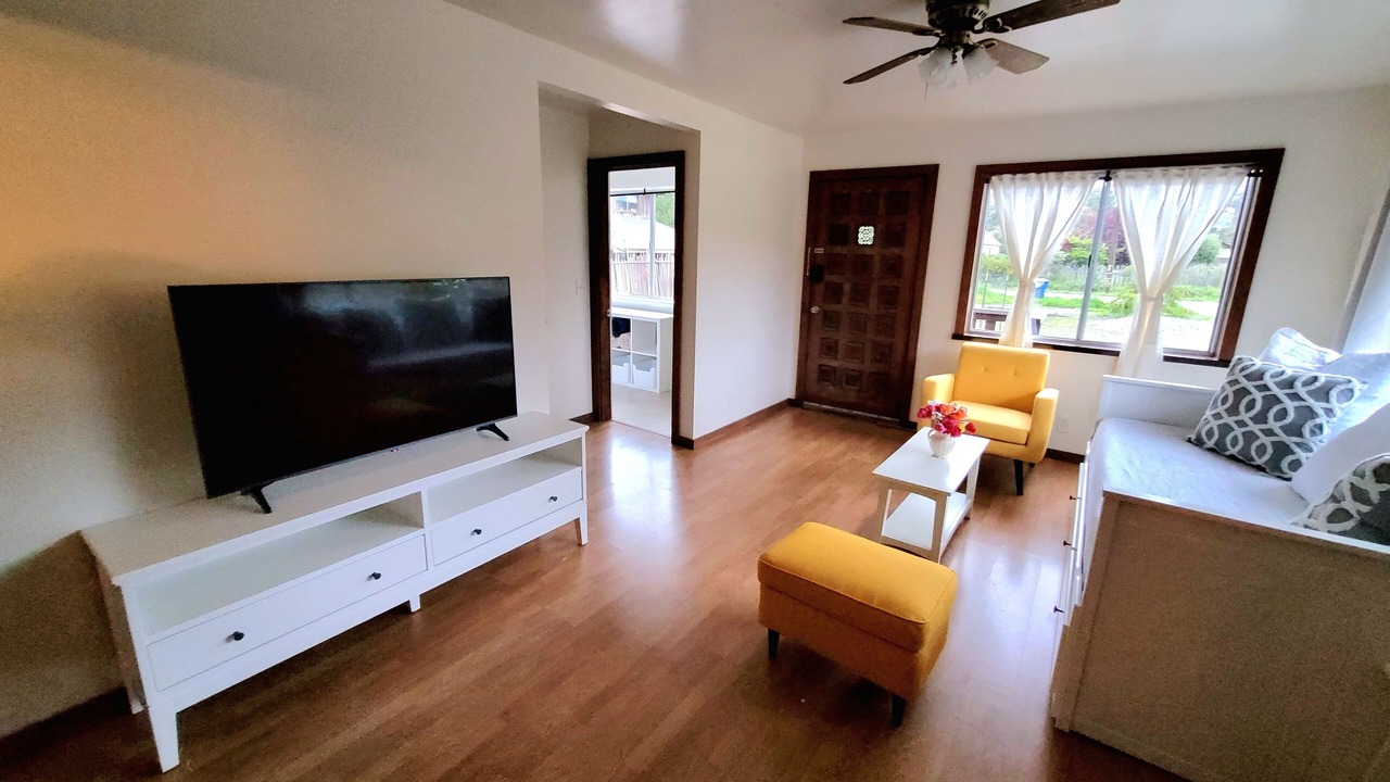 Photo of Livingroom in Fort Bragg