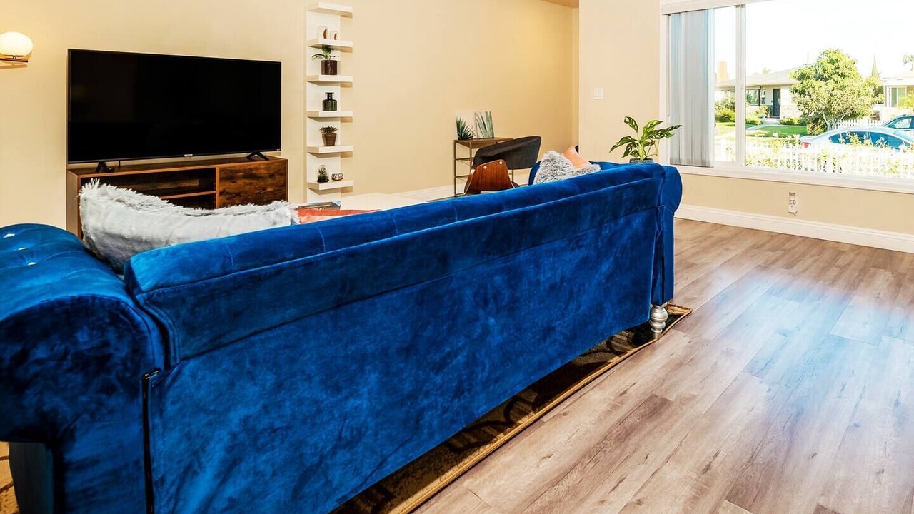 Photo of Livingroom in Hawthorne