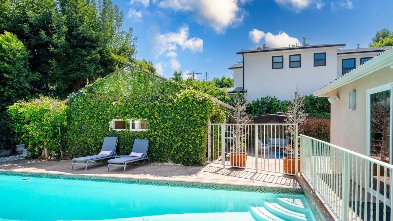 Photo of Outdoor in Sherman Oaks