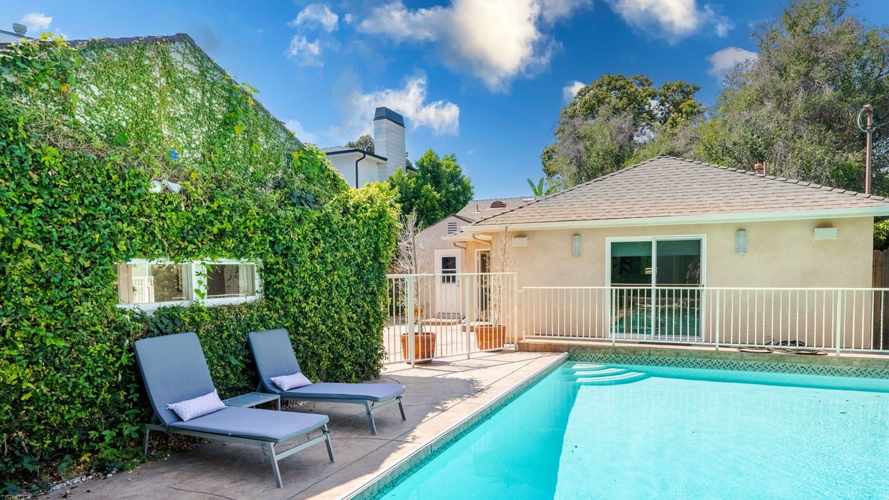 Photo of Outdoor in Sherman Oaks
