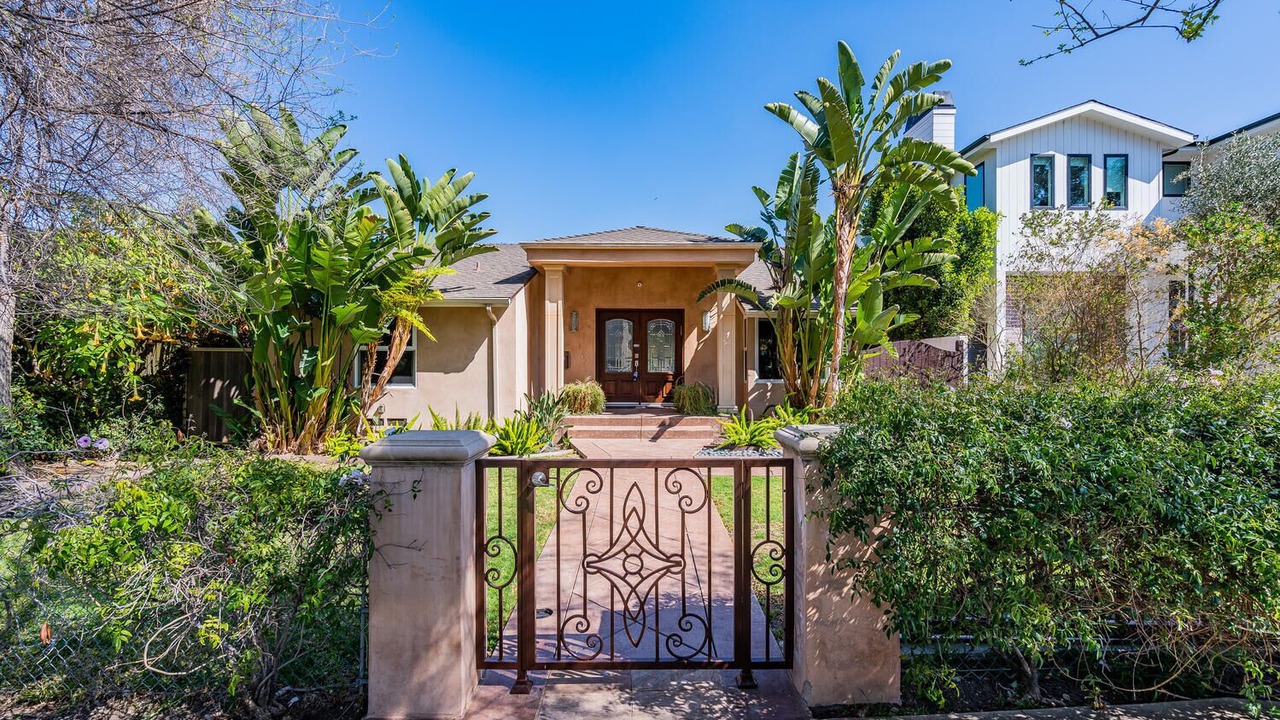 Photo of Outdoor in Sherman Oaks
