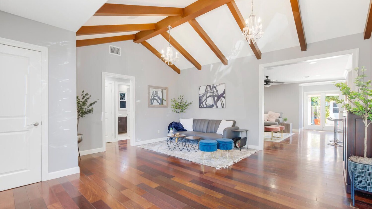 Photo of Livingroom in Sherman Oaks