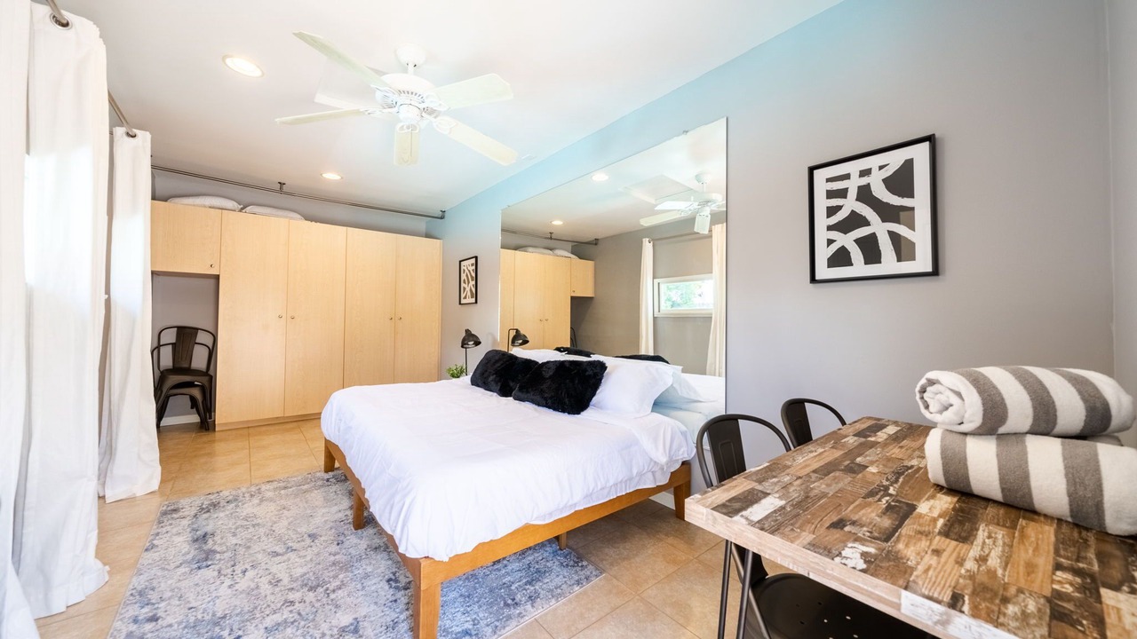 Photo of Bedroom in Sherman Oaks
