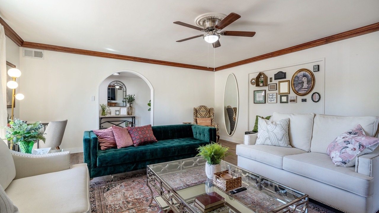 Photo of Livingroom in Walnut Valley