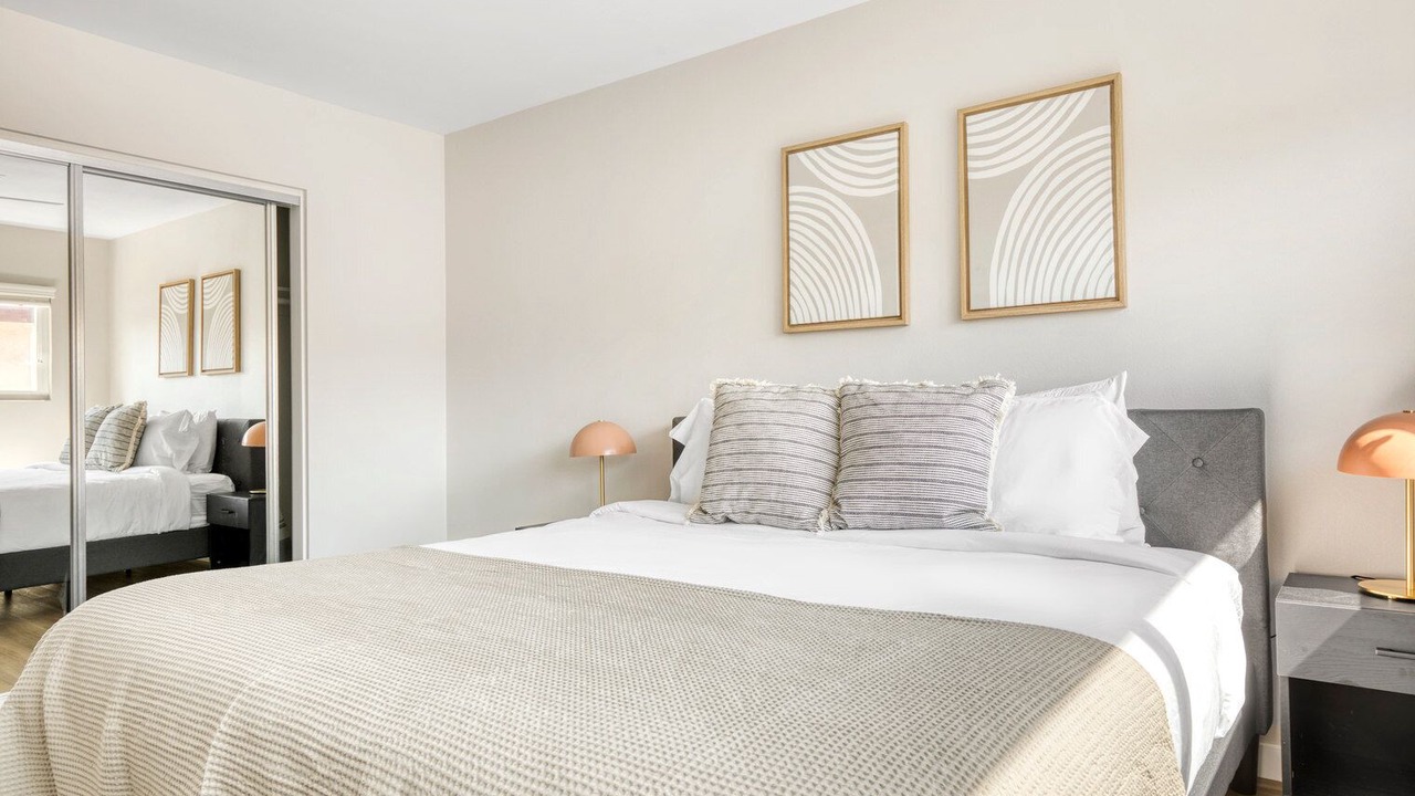 Photo of Bedroom in Delthorne