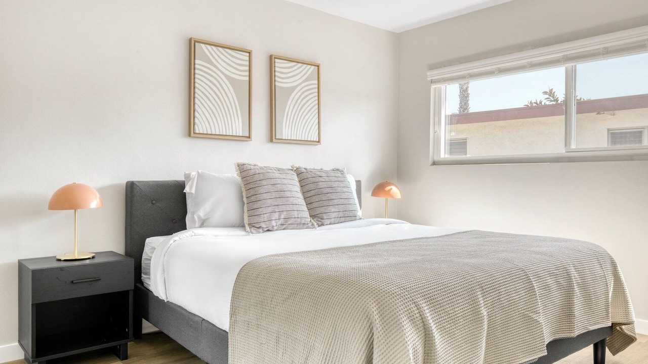 Photo of Bedroom in Delthorne