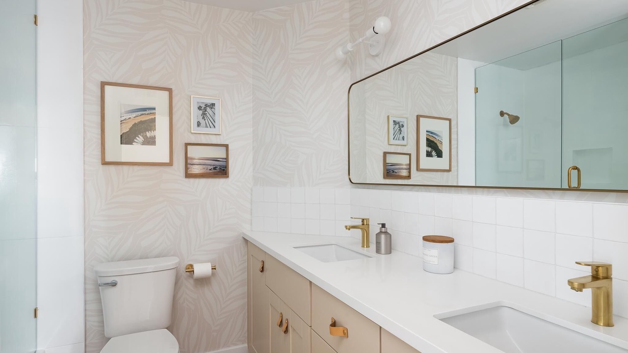 Photo of Bathroom in Vista
