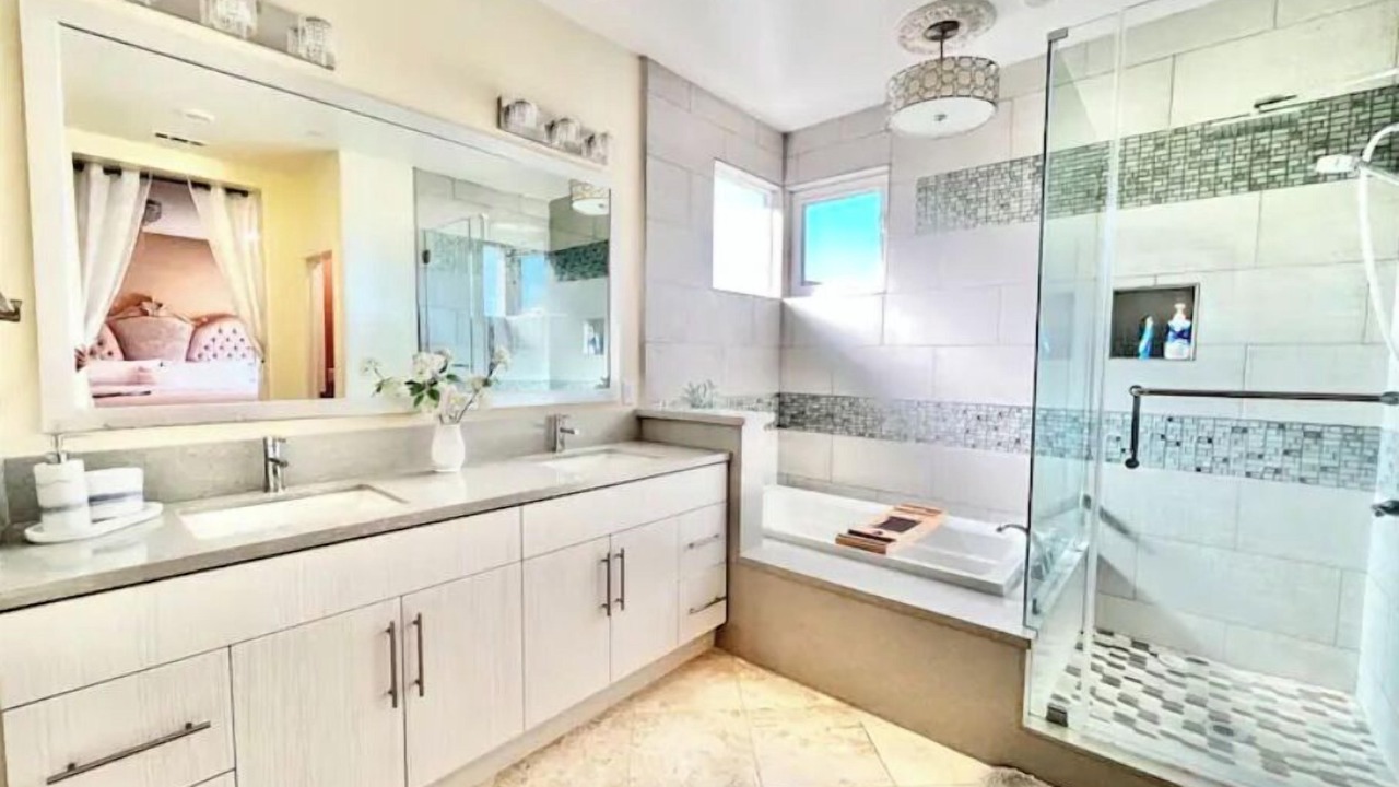 Photo of Bathroom in Portola Springs
