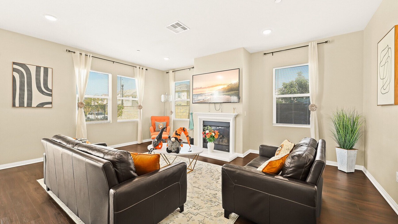 Photo of Livingroom in Ontario
