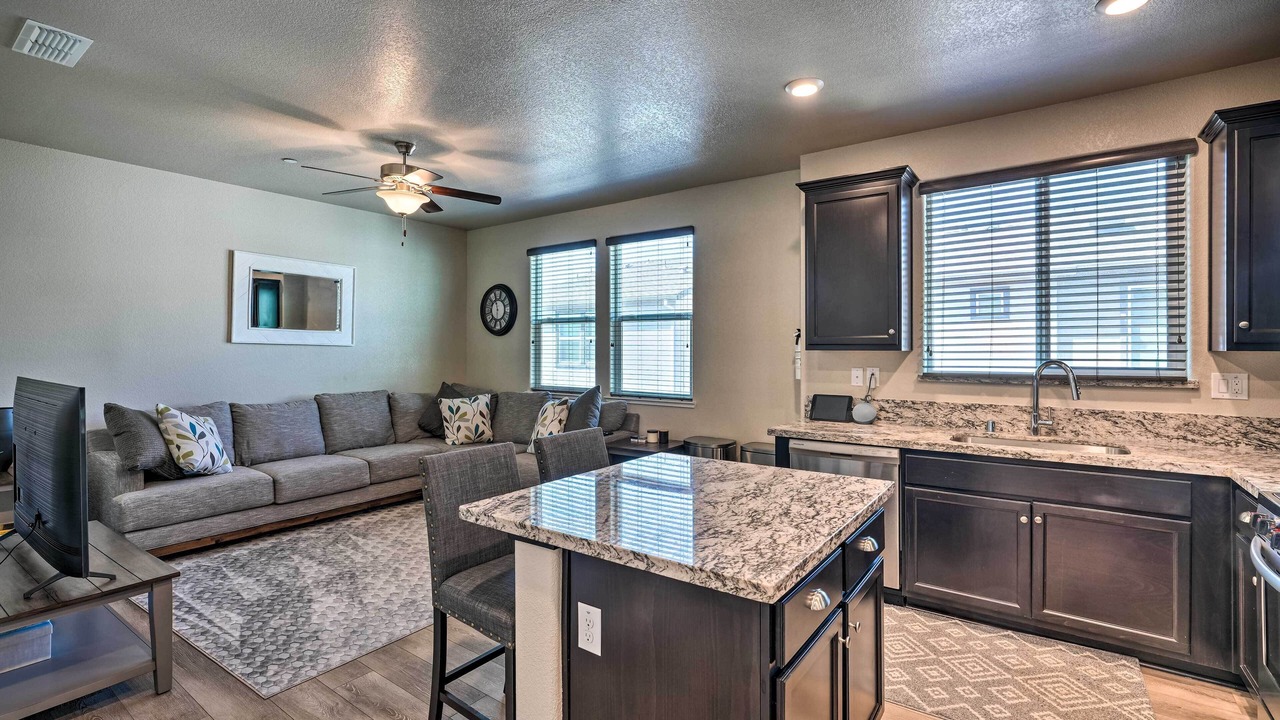Photo of Livingroom in Hood