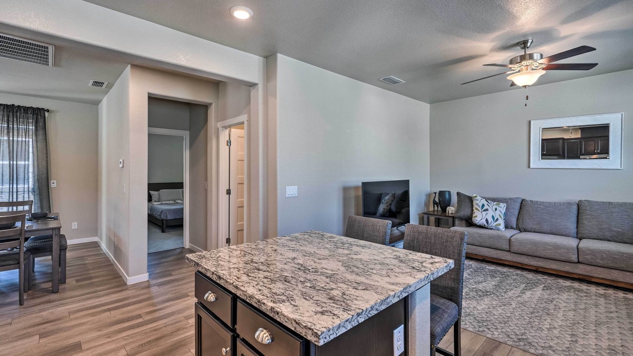 Photo of Livingroom in Hood