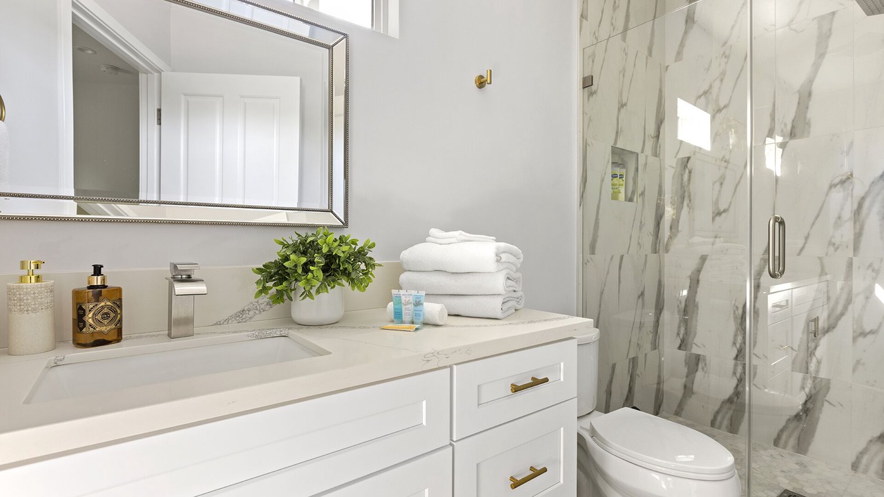 Photo of Bathroom in Valley Glen