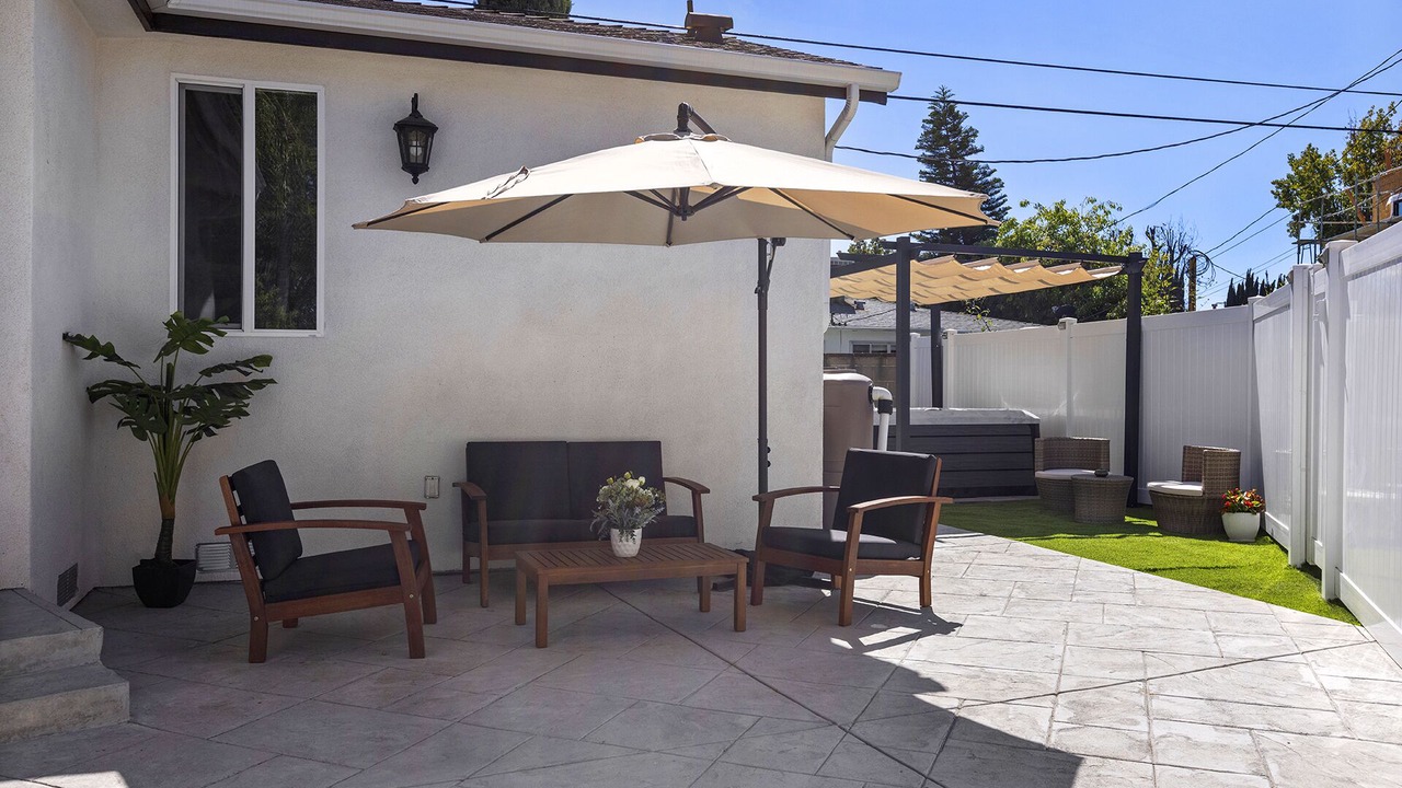 Photo of Patio Balcony in Valley Glen