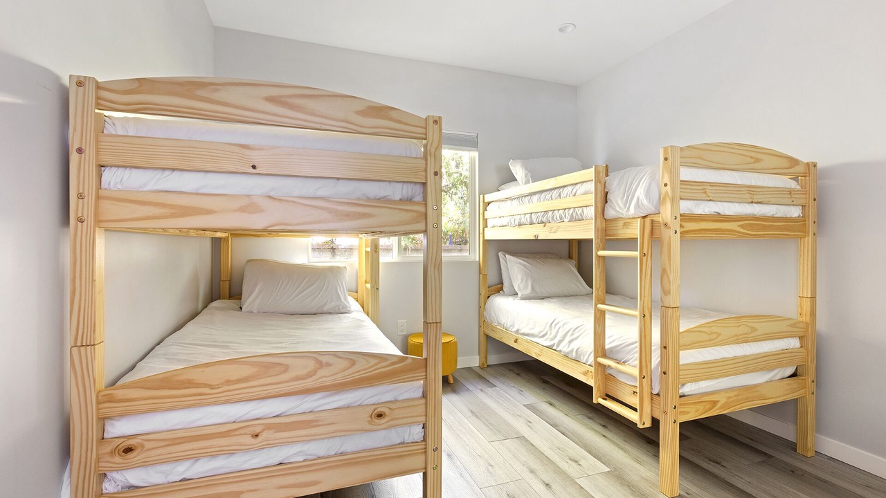 Photo of Bedroom in Valley Glen