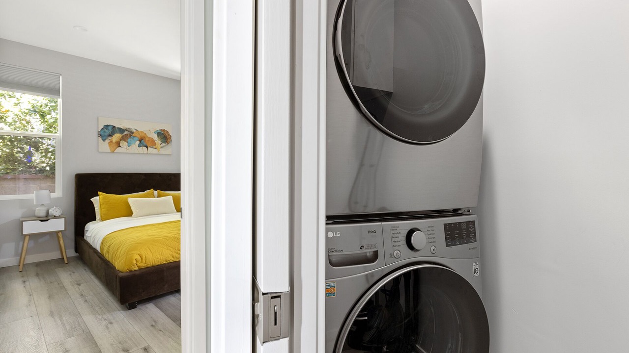 Photo of Bedroom in Valley Glen