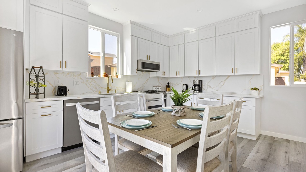 Photo of Kitchen in Valley Glen