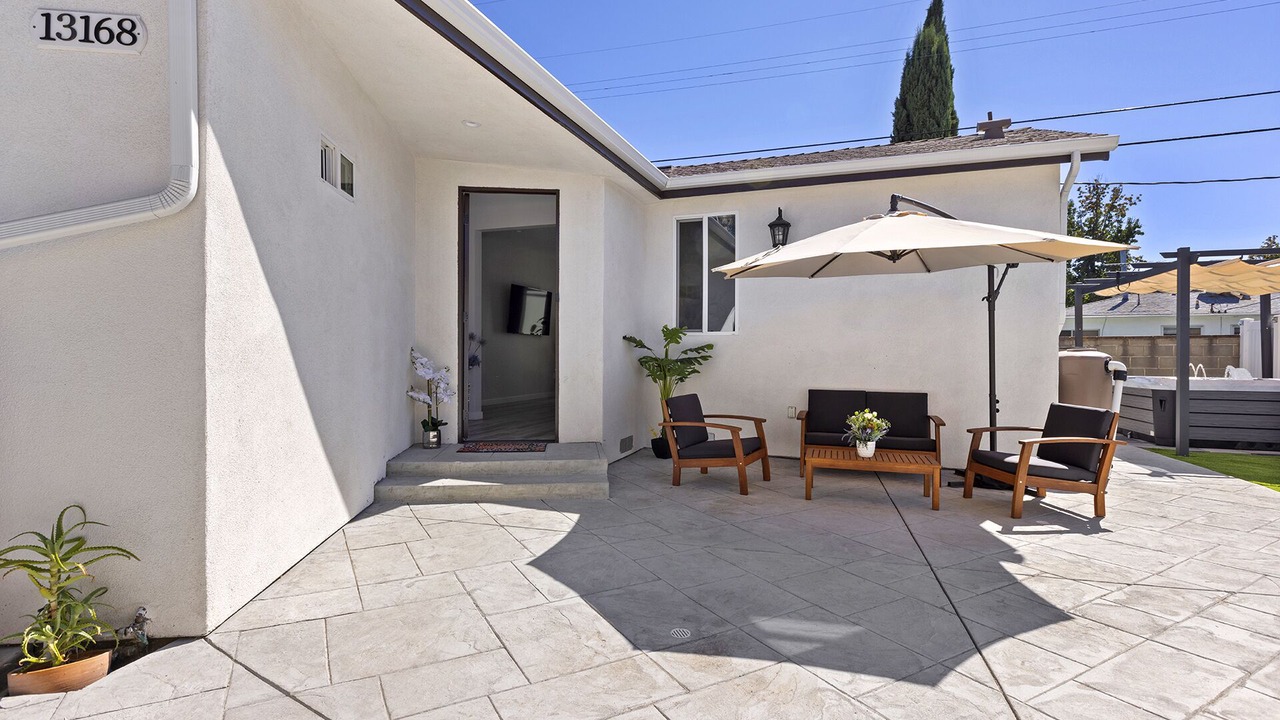 Photo of Patio Balcony in Valley Glen
