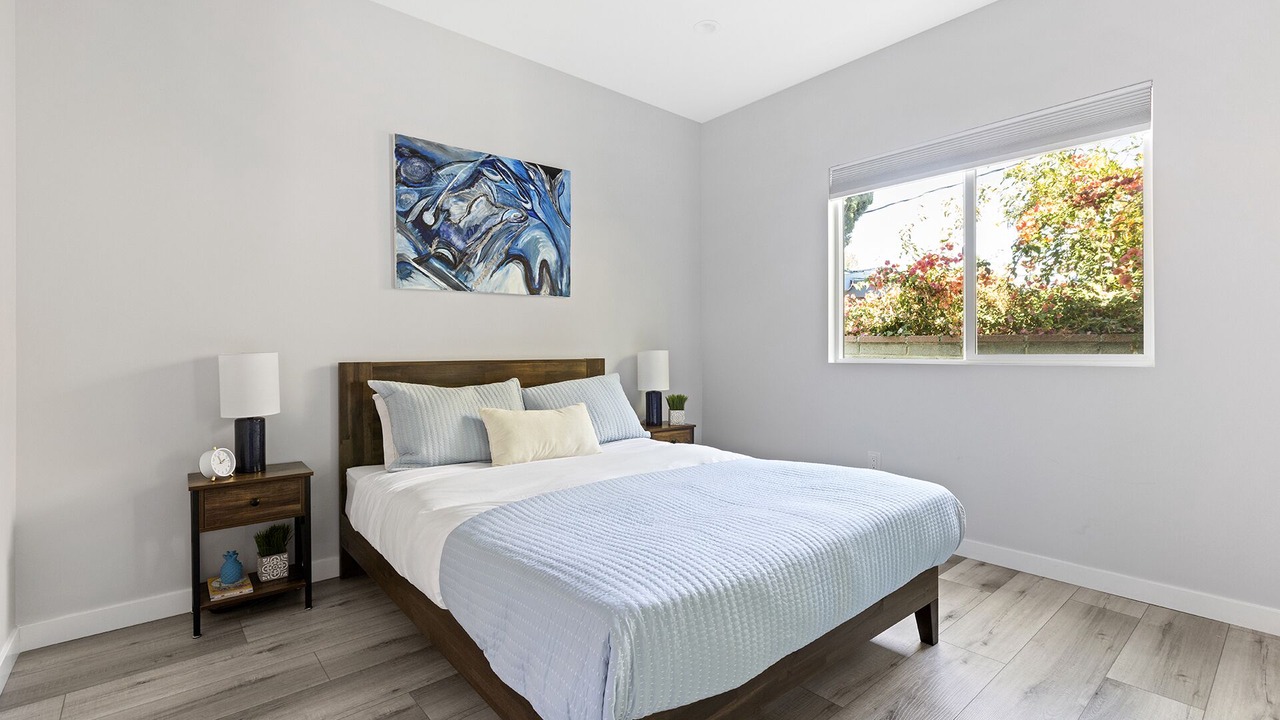 Photo of Bedroom in Valley Glen