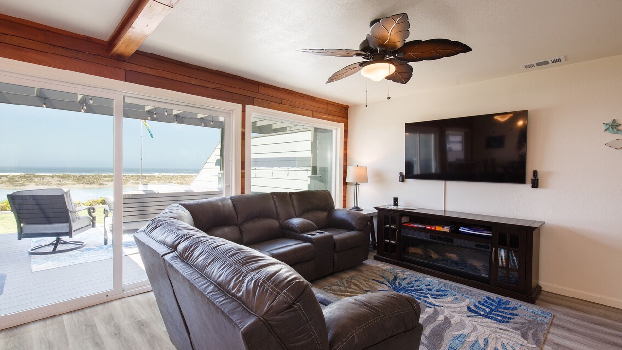 Photo of Livingroom in McKinleyville