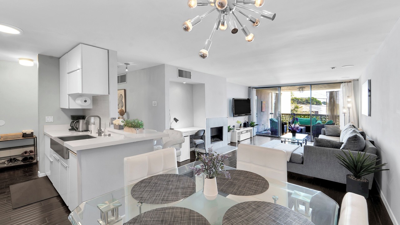 Photo of Livingroom in Beverly Grove