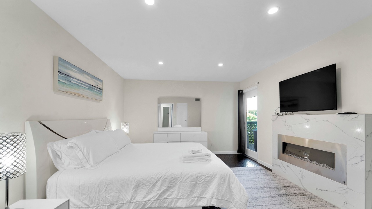 Photo of Bedroom in Beverly Grove