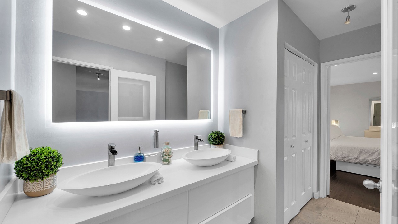 Photo of Bathroom in Beverly Grove