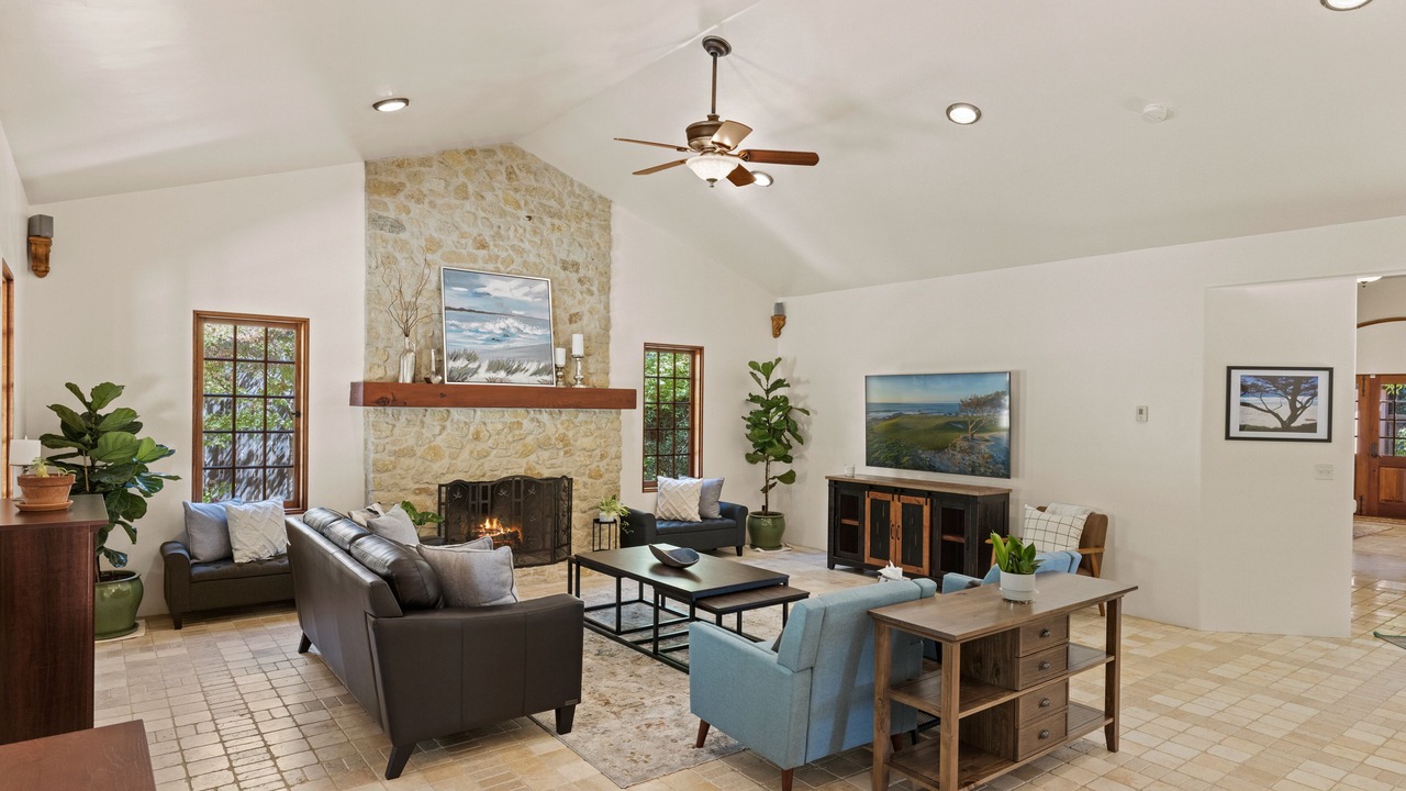 Photo of Livingroom in Carmel Valley