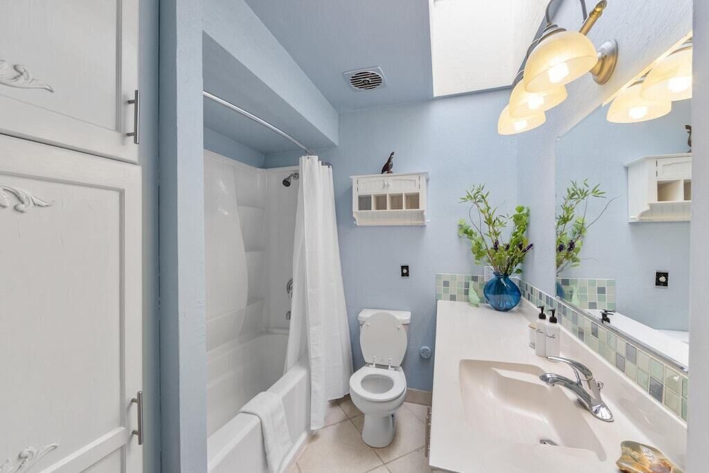 Photo of Bathroom in Loma Alta