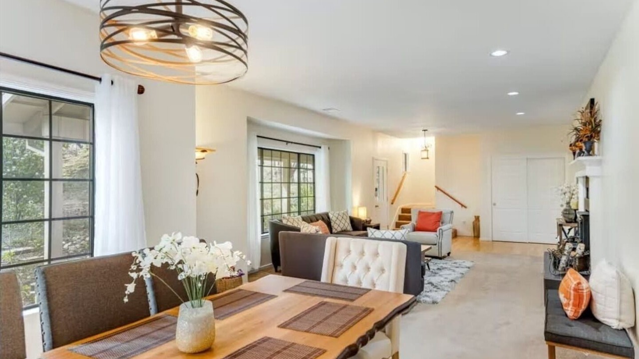 Photo of Livingroom in Healdsburg