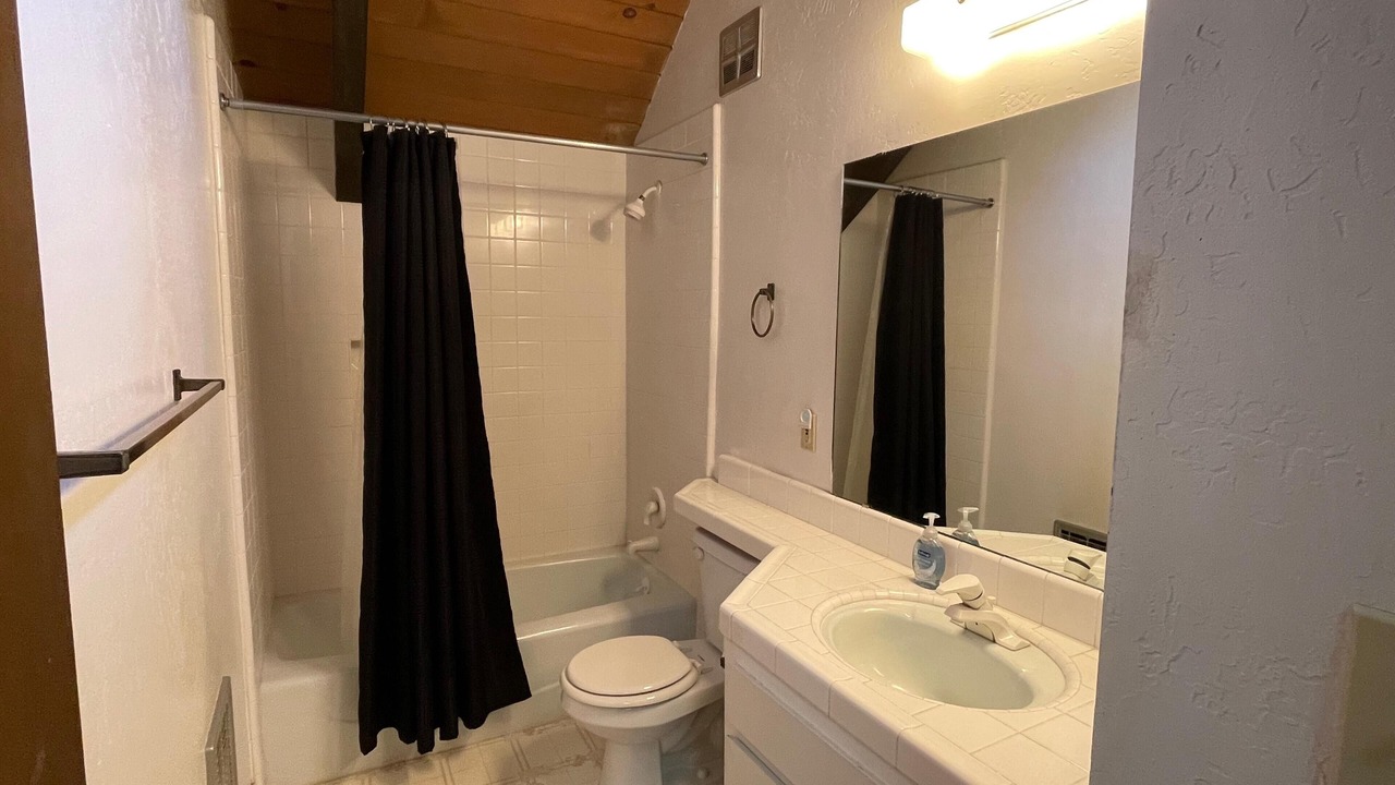 Photo of Bathroom in Fish Camp