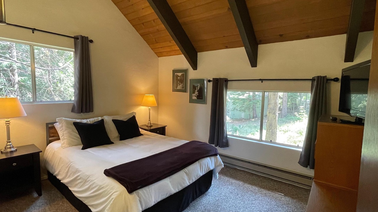 Photo of Bedroom in Fish Camp