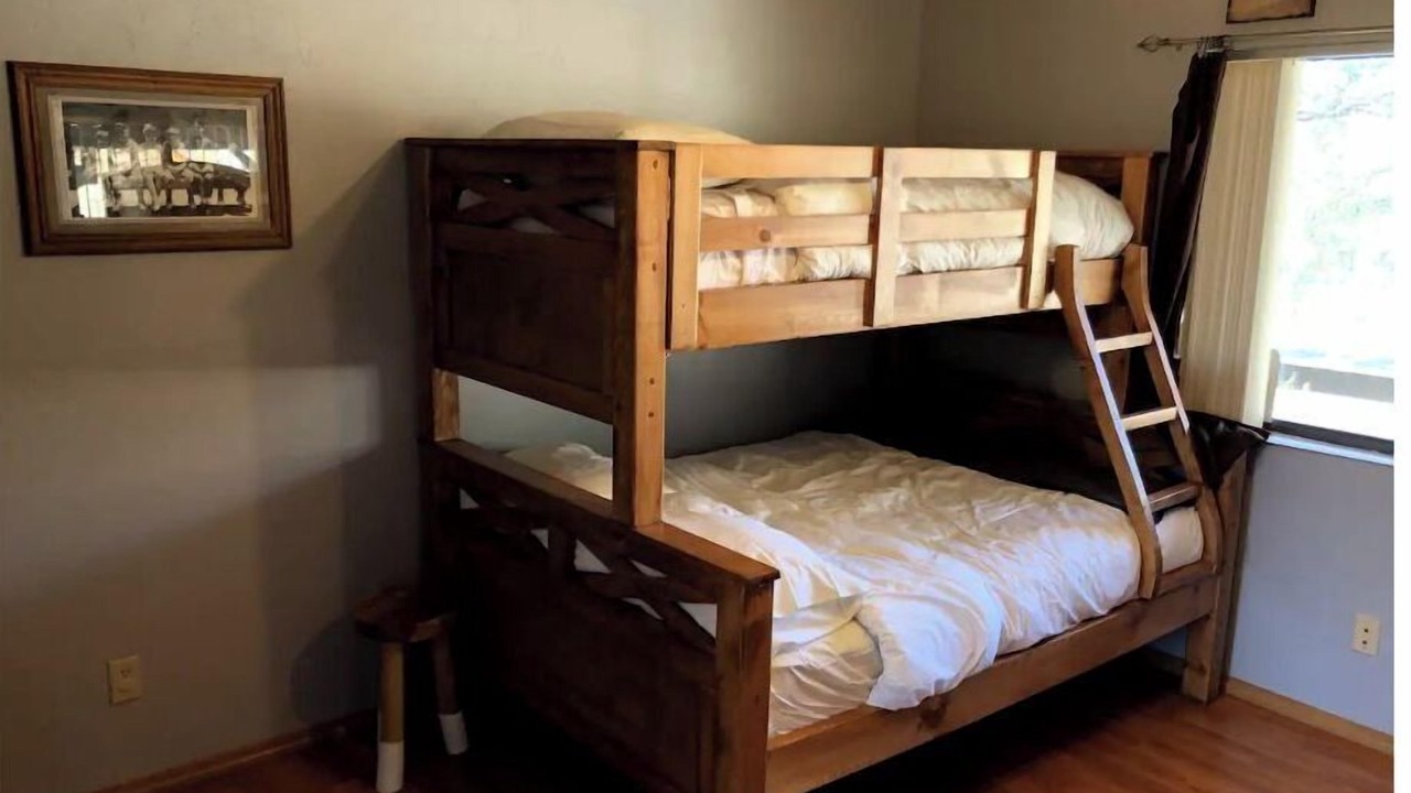 Photo of Bedroom in Lake Isabella