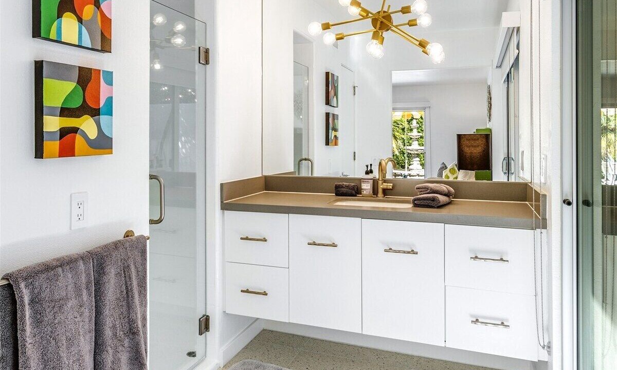 Photo of Bathroom in Indian Canyon