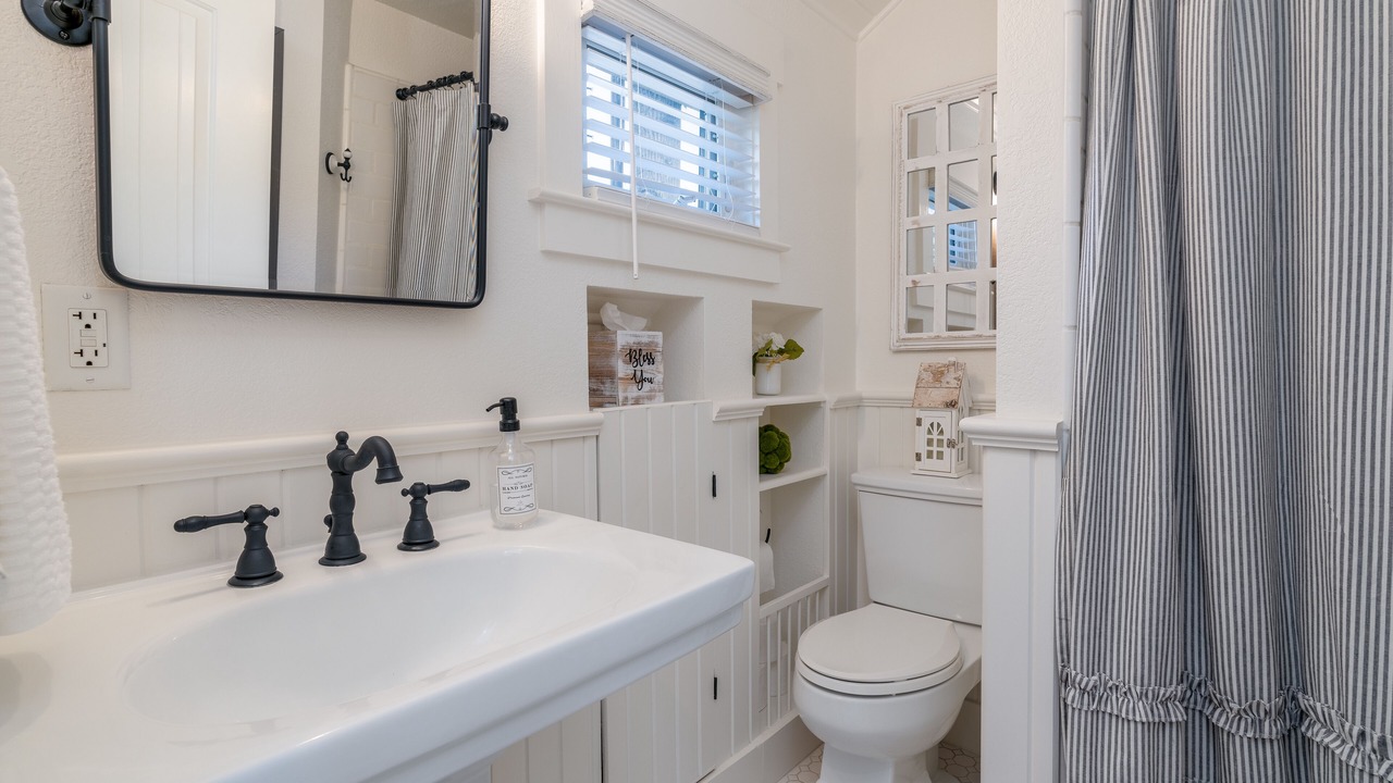 Photo of Bathroom in Ukiah