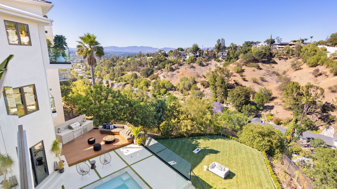 Photo of Patio Balcony in Studio City