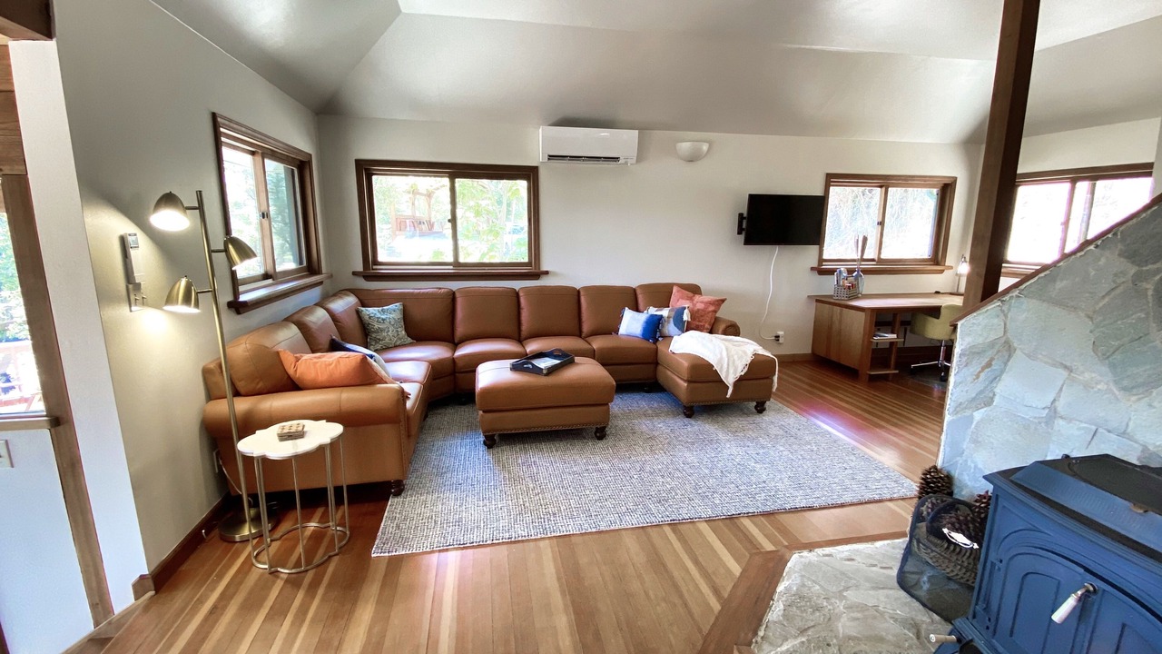 Photo of Livingroom in Tuolumne