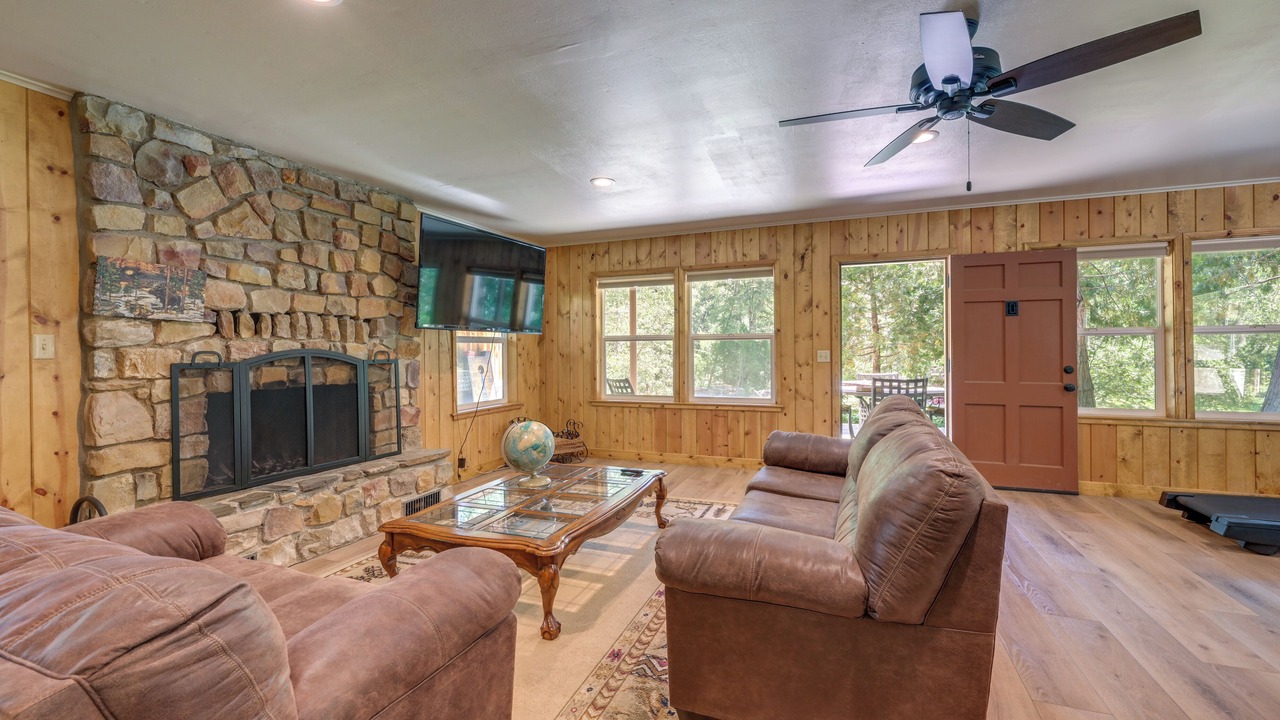 Photo of Bedroom in Oakhurst