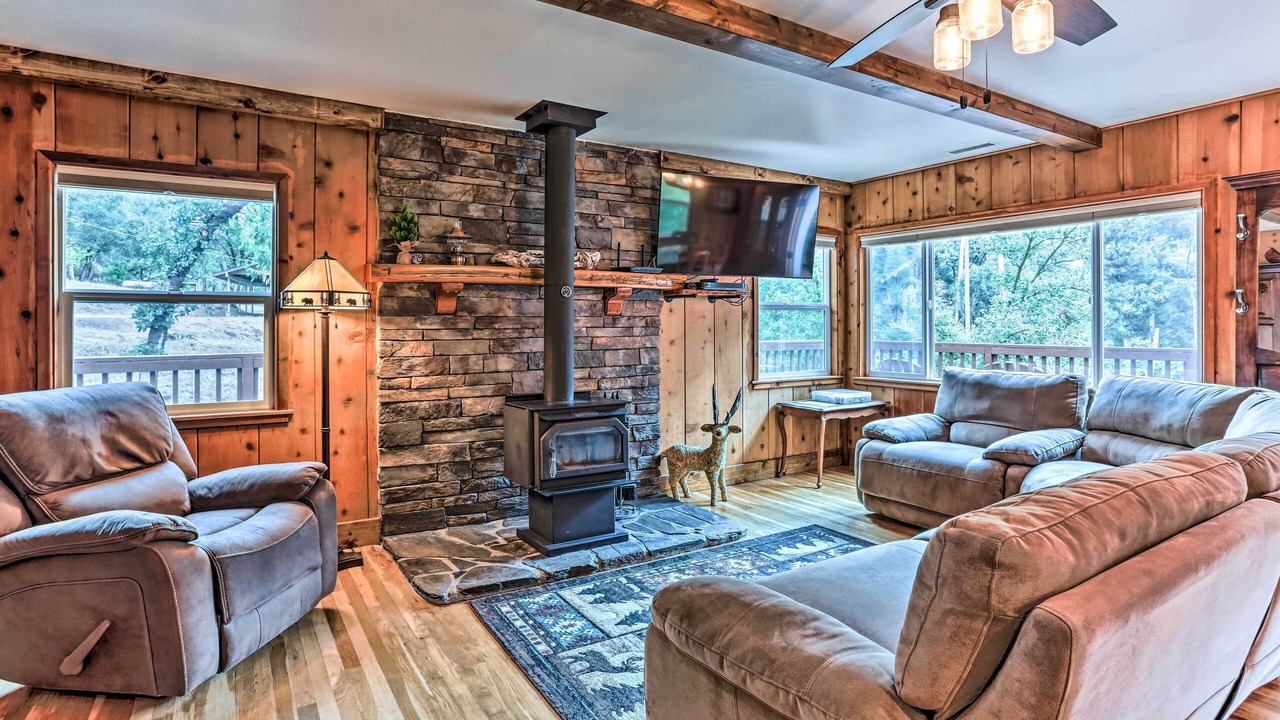 Photo of Bedroom in Oakhurst